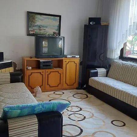 Mustakil Yazlik Ev * Çandarlı