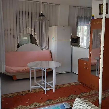 Mustakil Yazlik Ev * Çandarlı