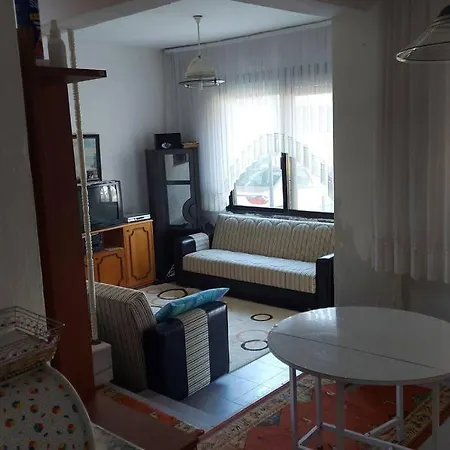 Mustakil Yazlik Ev Feriehus *